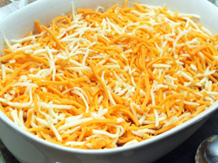 <strong>Dual Coloured Cheddar Shreds</strong>